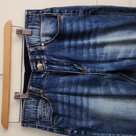 Stretchy stone wash jeans - Picture 2 of 7